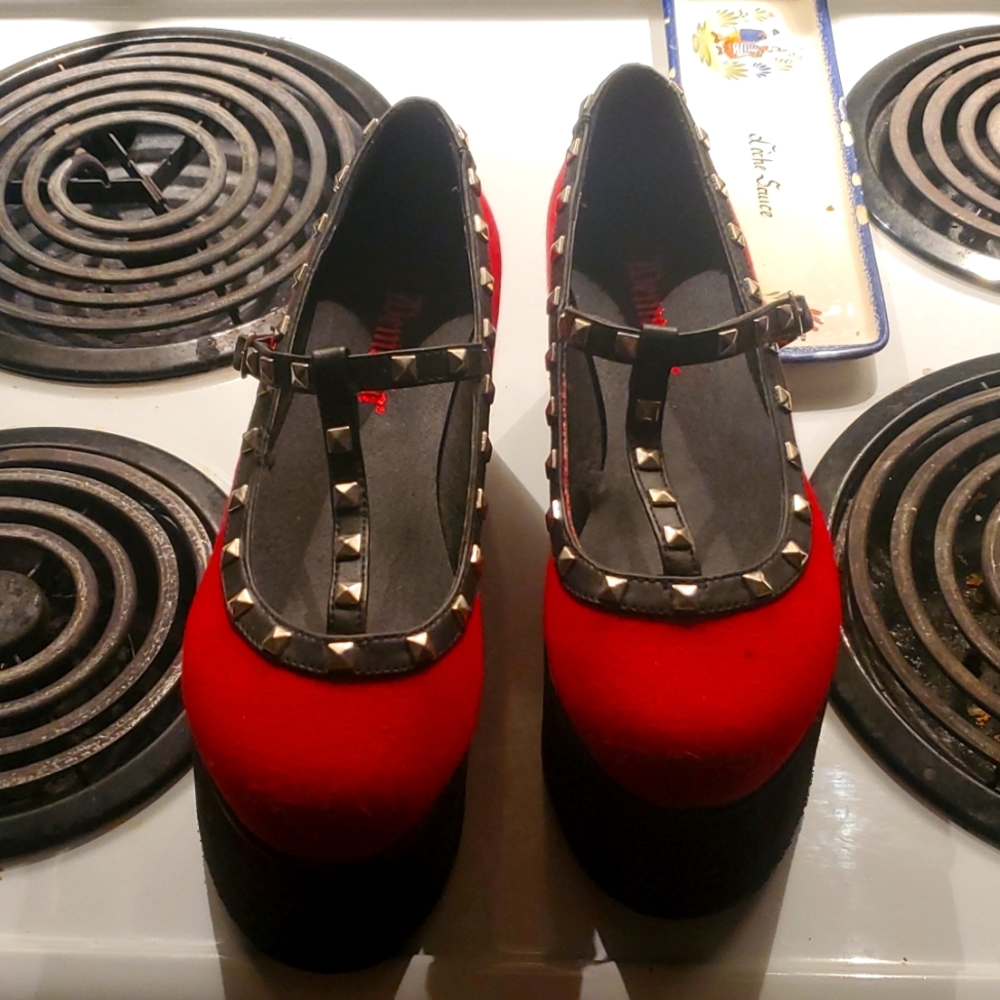 Demonia plateforms 39/8 women
